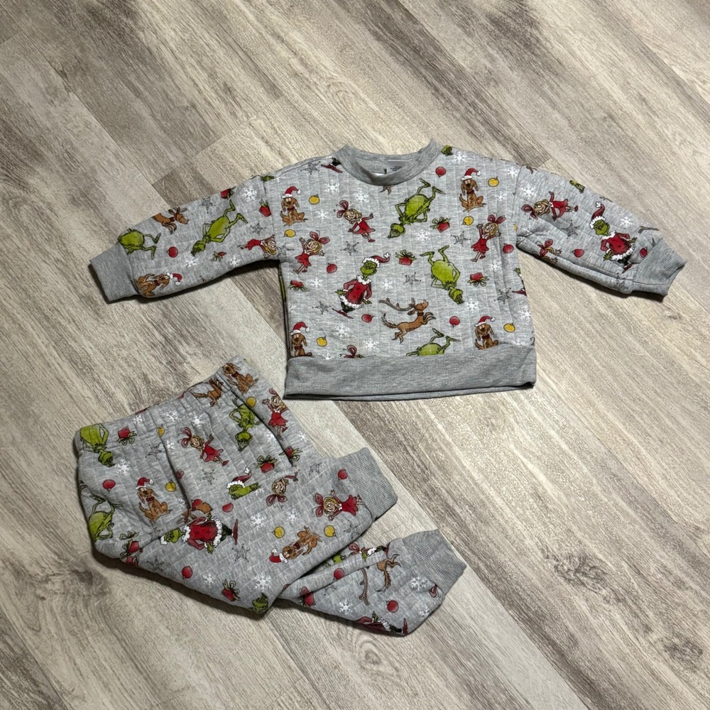 The Grinch 2T Pajama Set Dr Seuss Characters Xmas‎ Holiday Outfit